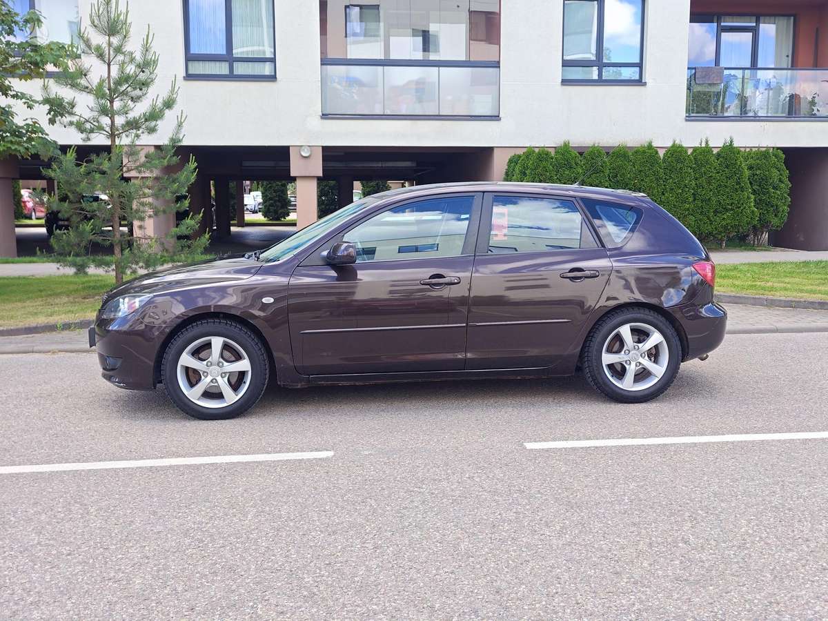 Mazda 3, 1.6 l., hatchback