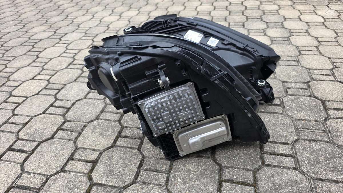 Mercedes-Benz E klasė Multibeam