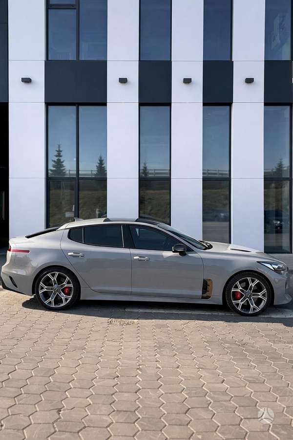 Kia Stinger, 3.3 l., hatchback