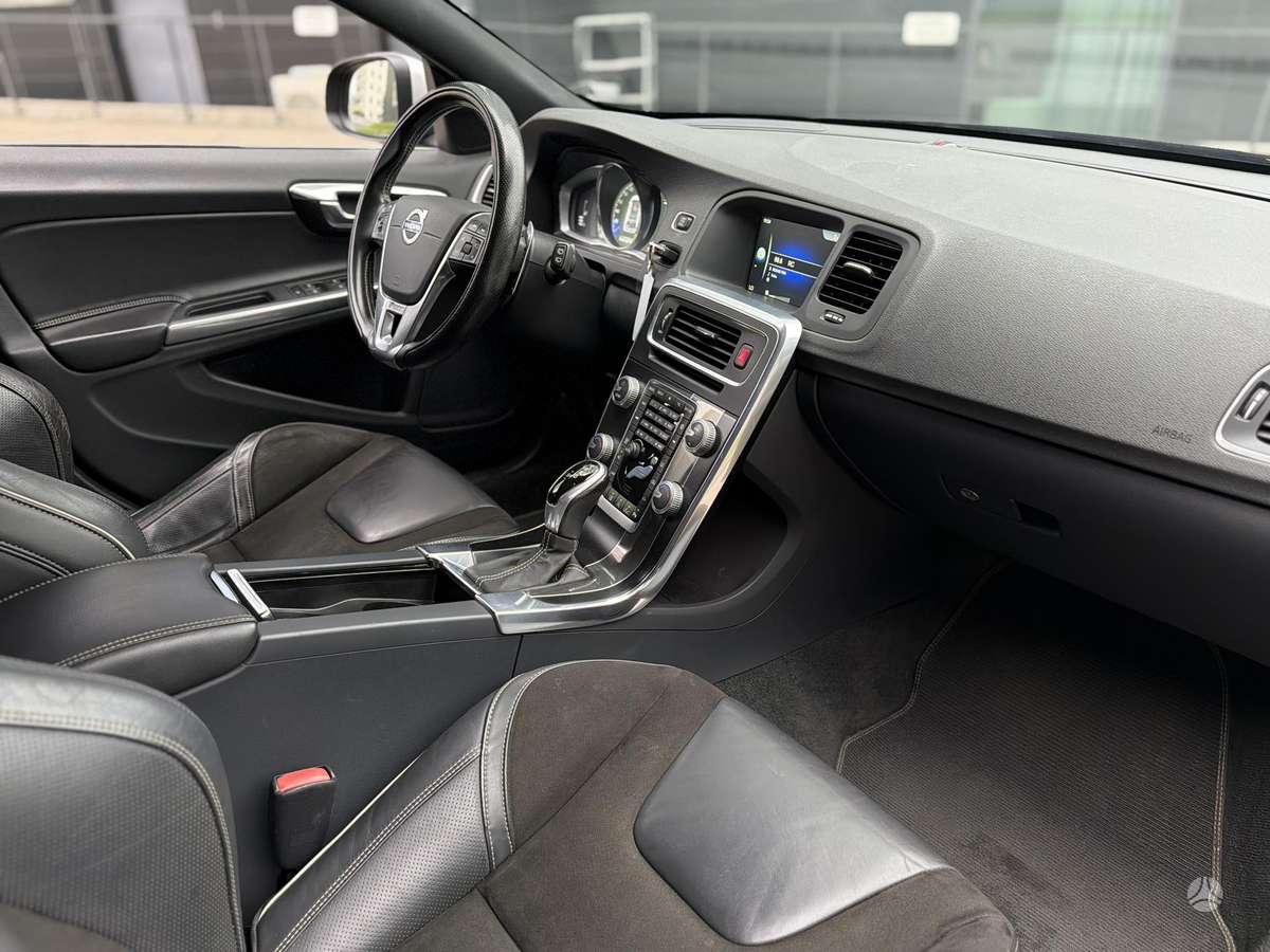 Volvo V60, 2.0 l., Универсал