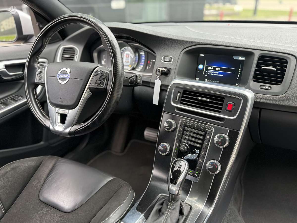 Volvo V60, 2.0 l., Универсал