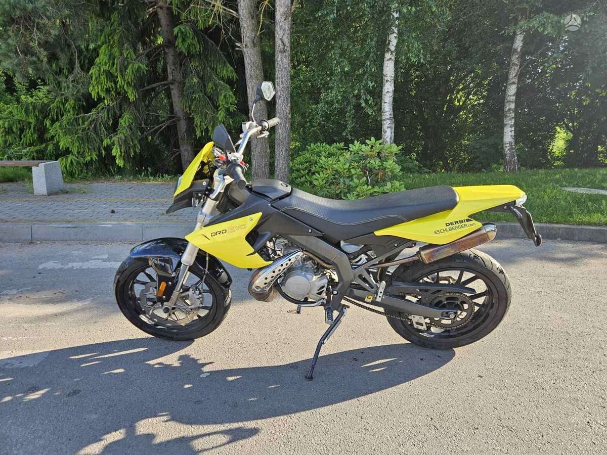 Derbi Senda 49cc, supermoto