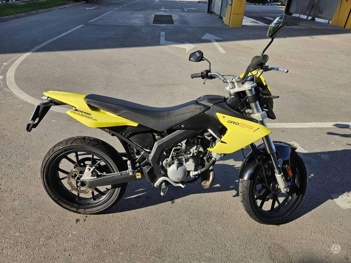 Derbi Senda 49cc, supermoto
