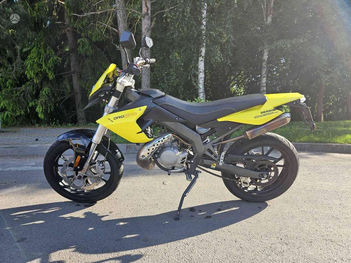 Derbi Senda 49cc, supermoto