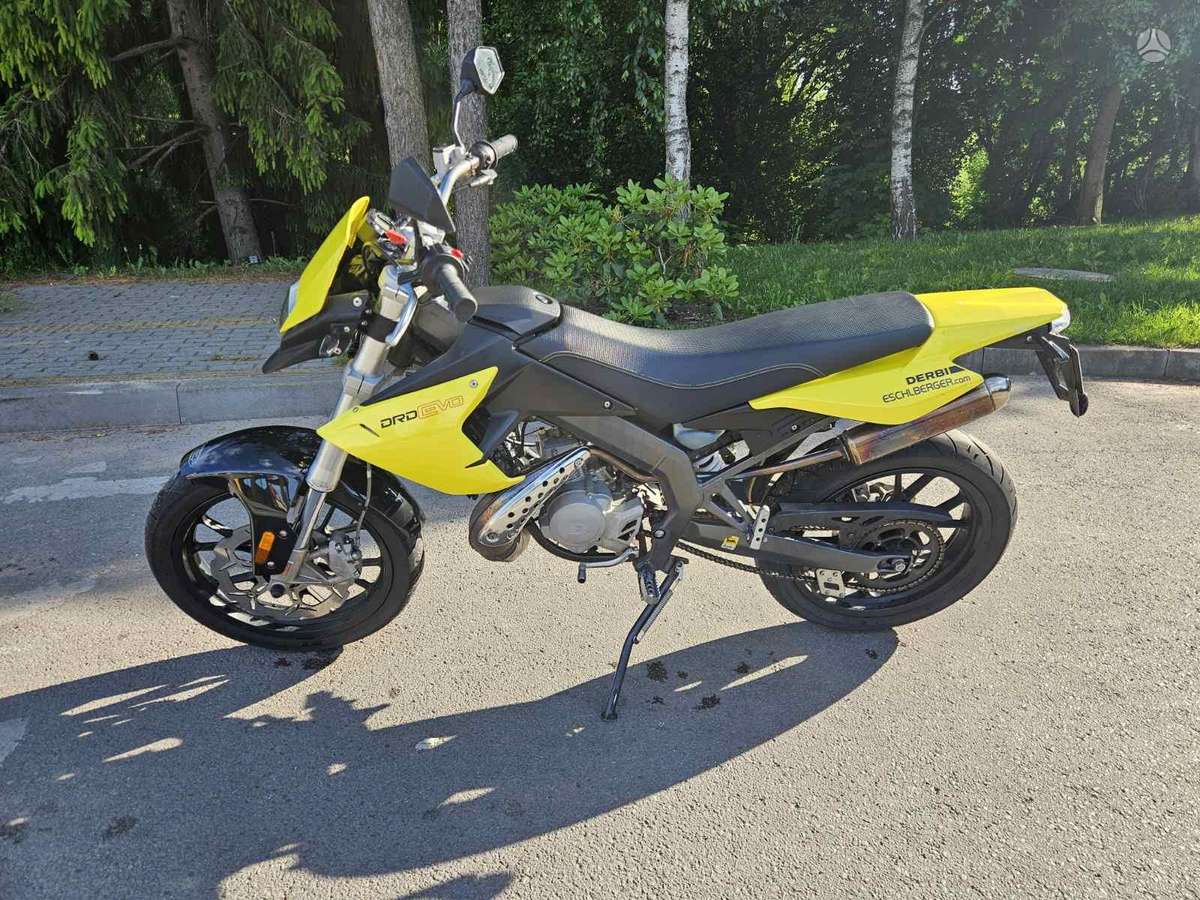 Derbi Senda 49cc, supermoto