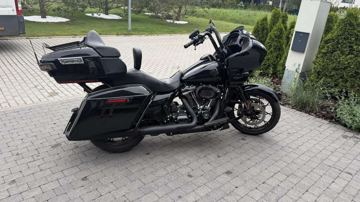 Harley-Davidson Road Glide 1868cc, чопперы / круизеры / custom