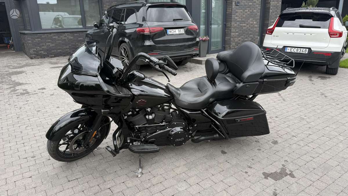 Harley-Davidson Road Glide 1868cc, чопперы / круизеры / custom
