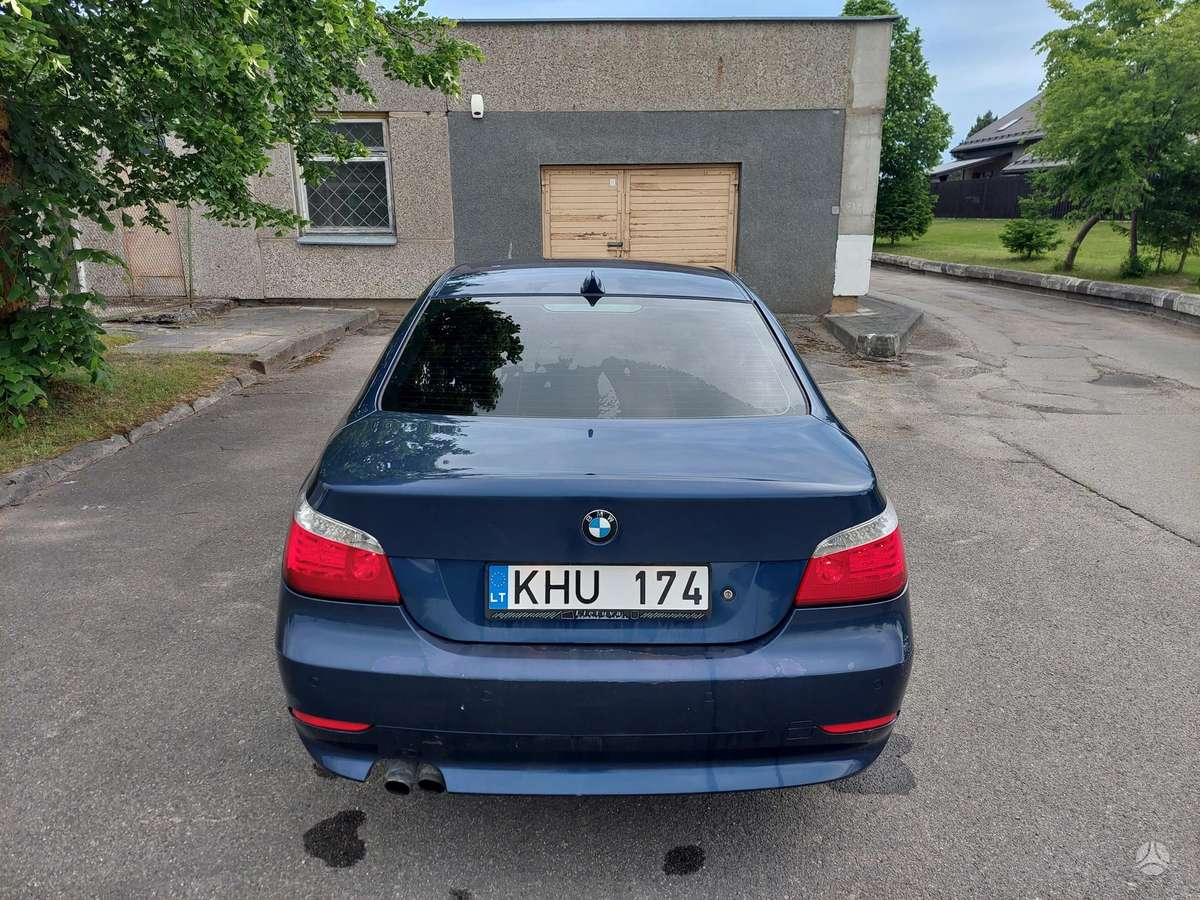 BMW 520, 2.2 l., Седан