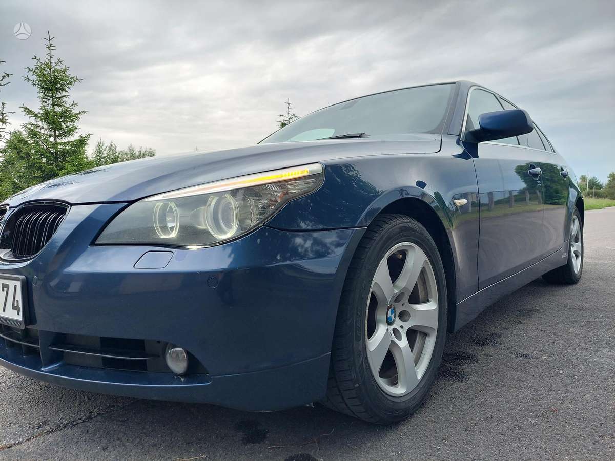 BMW 520, 2.2 l., Седан