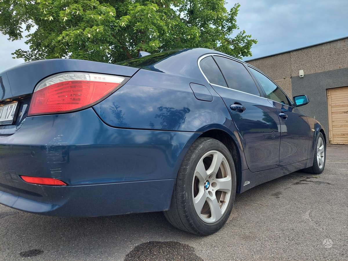 BMW 520, 2.2 l., Седан