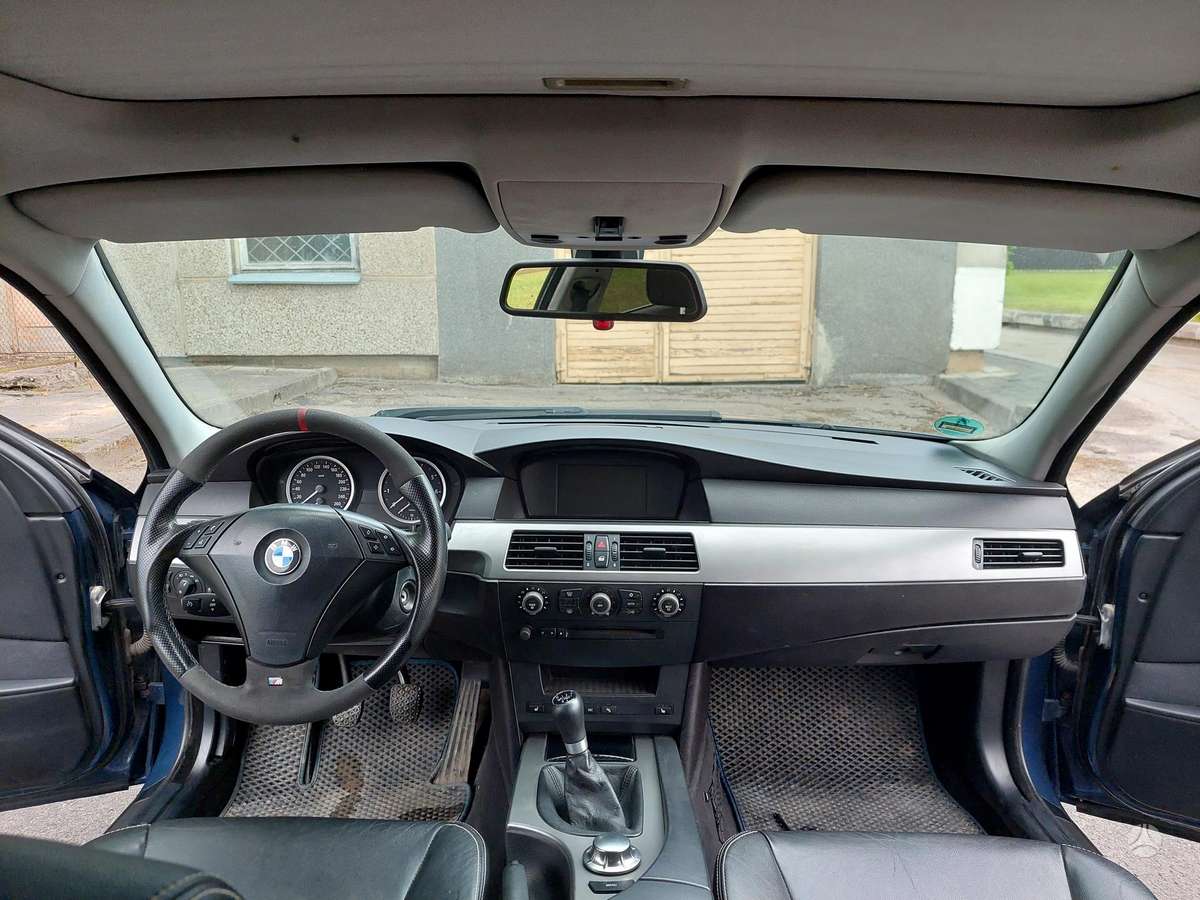 BMW 520, 2.2 l., Седан