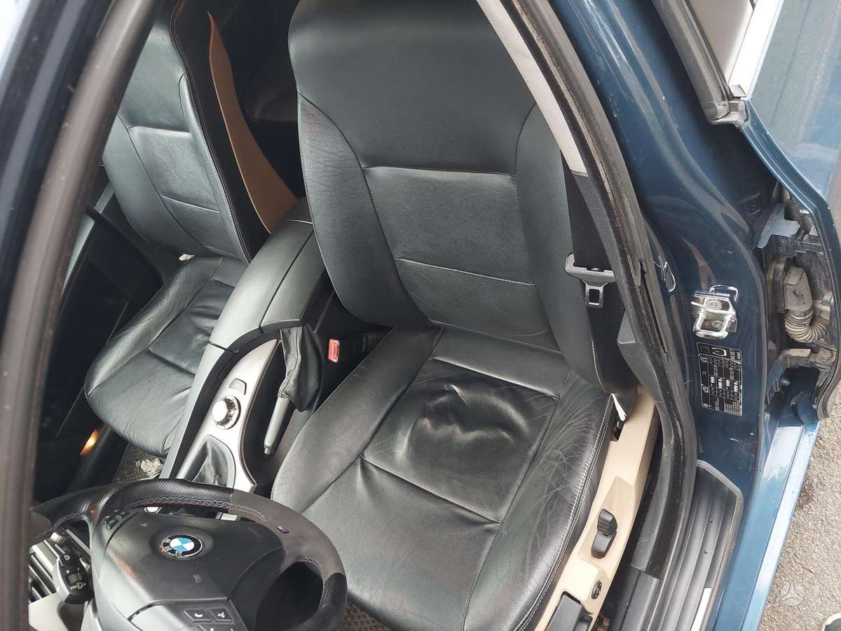 BMW 520, 2.2 l., Седан