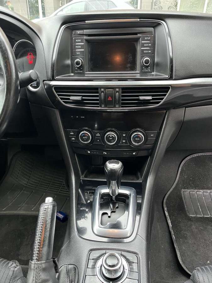 Mazda 6, 2.2 l., Седан