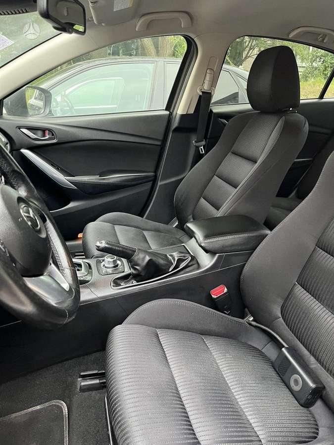 Mazda 6, 2.2 l., Седан