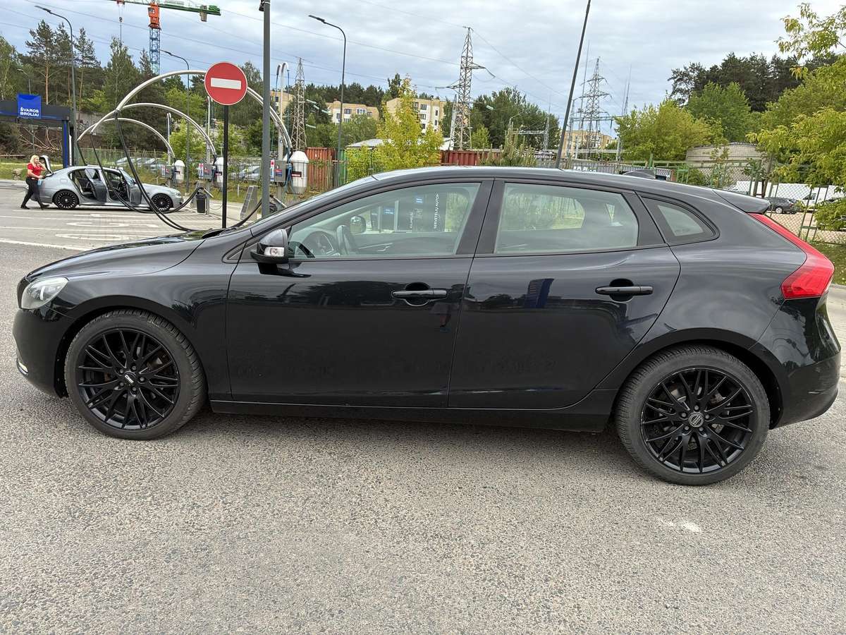 Volvo V40 - 8