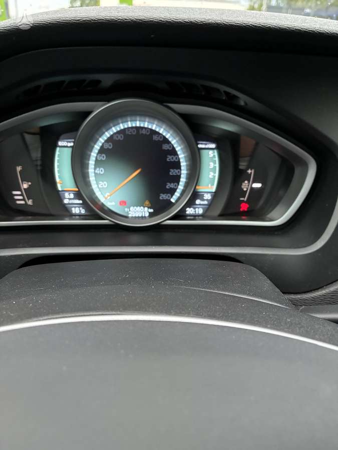 Volvo V40, 1.6 l., hatchback