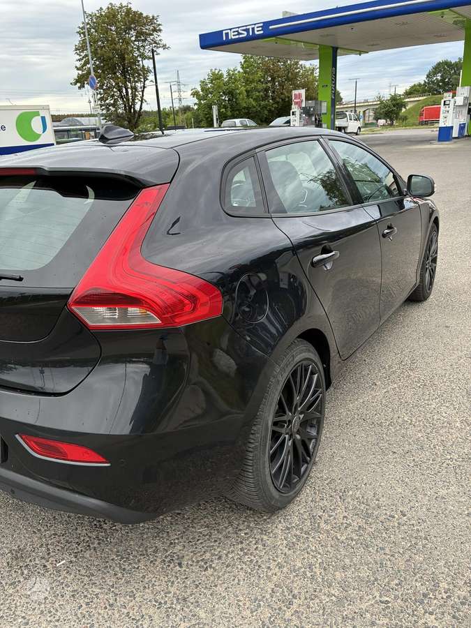 Volvo V40 - 11