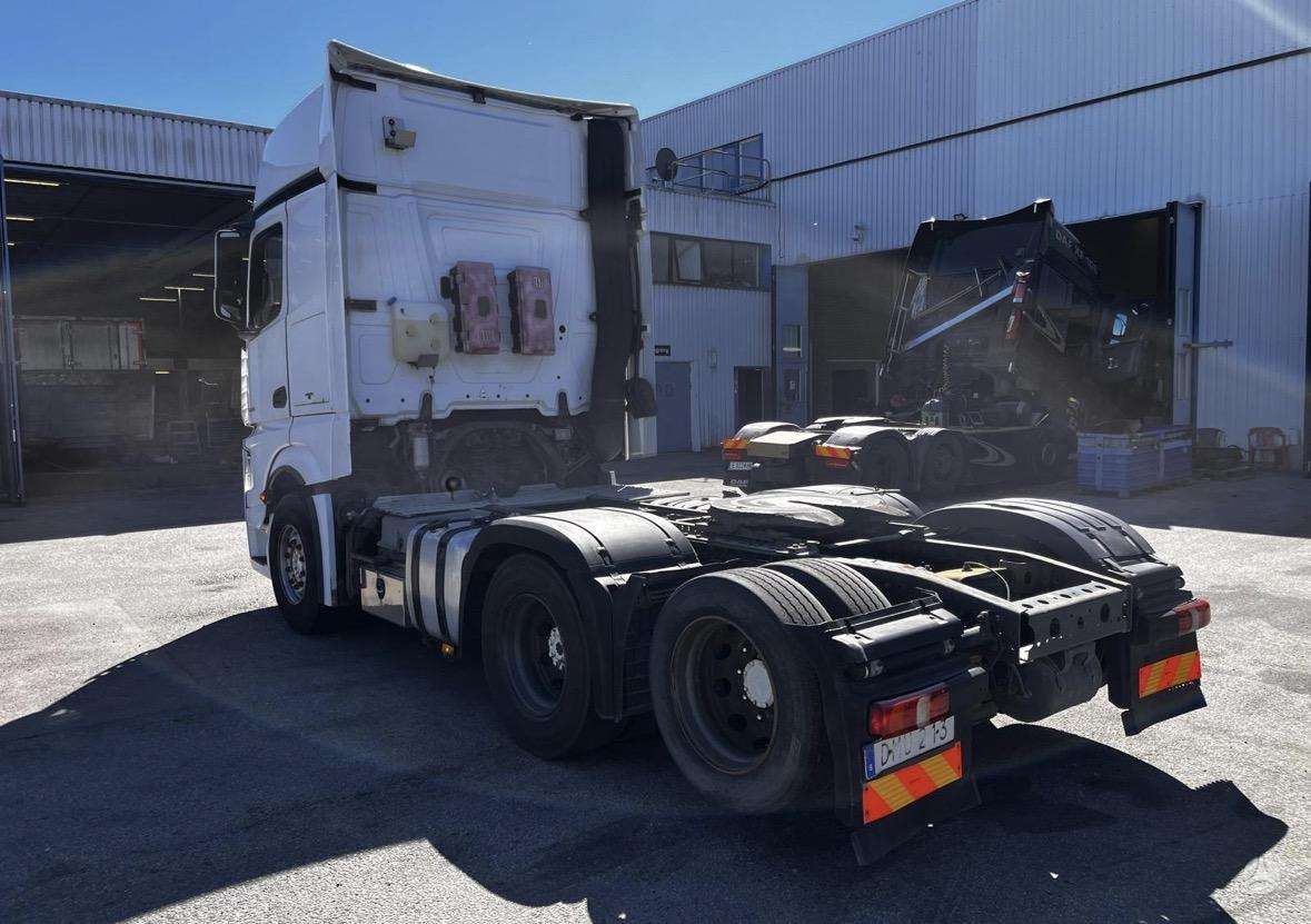 Mercedes-Benz 2645 6x4, double sleeper