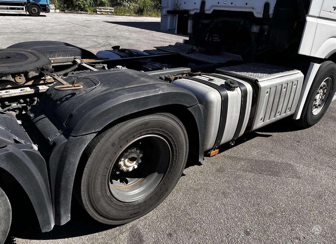 Mercedes-Benz 2645 6x4, double sleeper