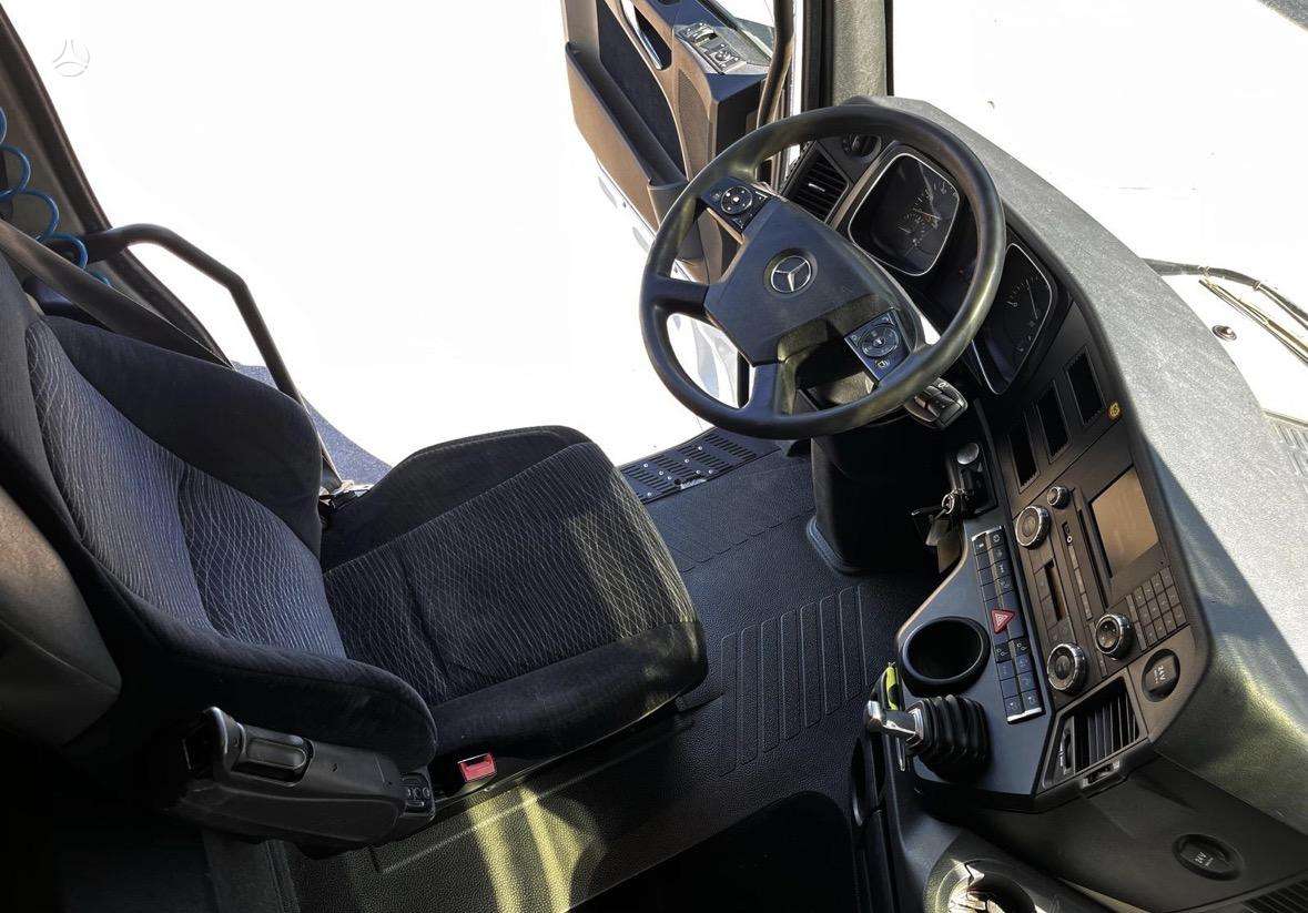 Mercedes-Benz 2645 6x4, double sleeper