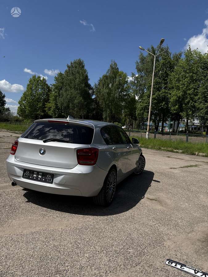 BMW 116, 2.0 l., hatchback