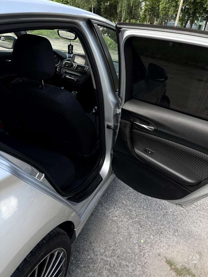 BMW 116, 2.0 l., hatchback