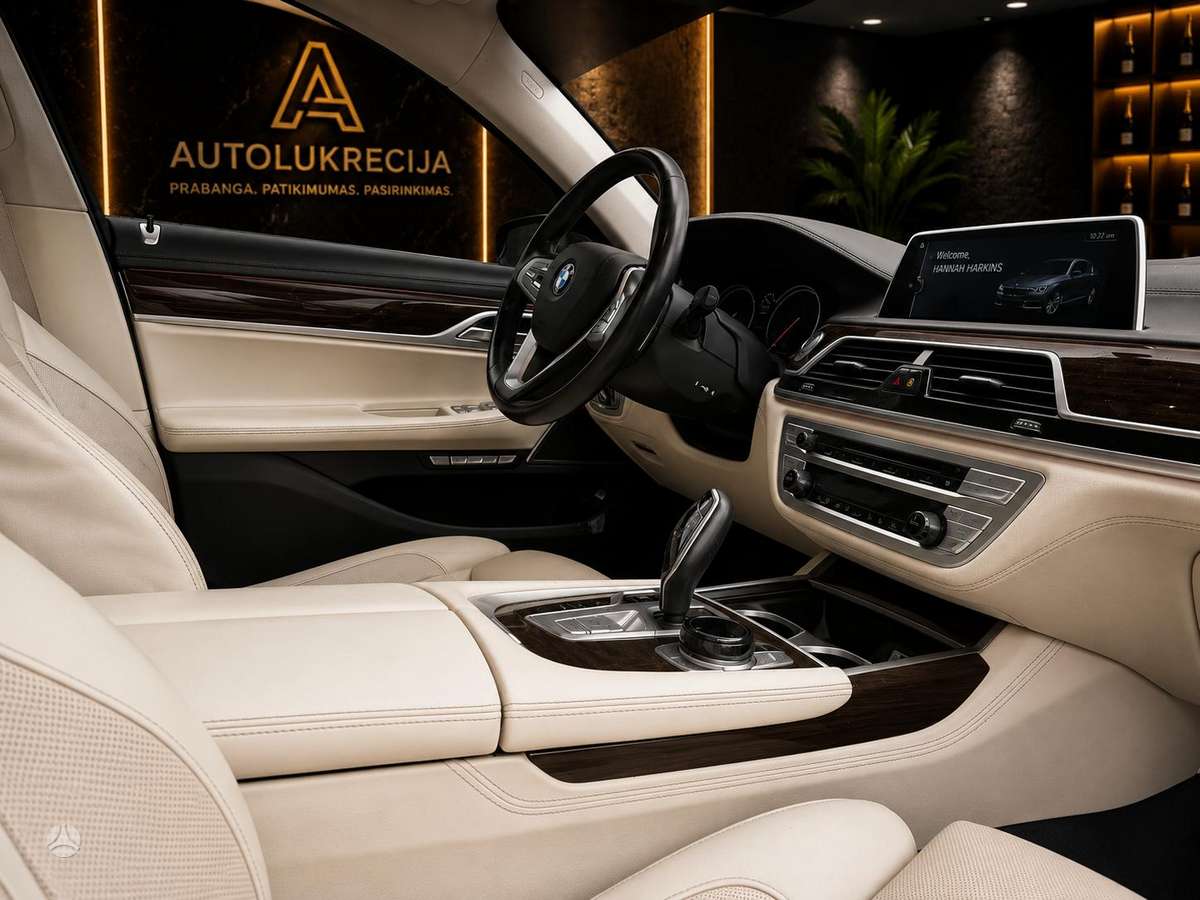 BMW 750, 4.4 l., Седан