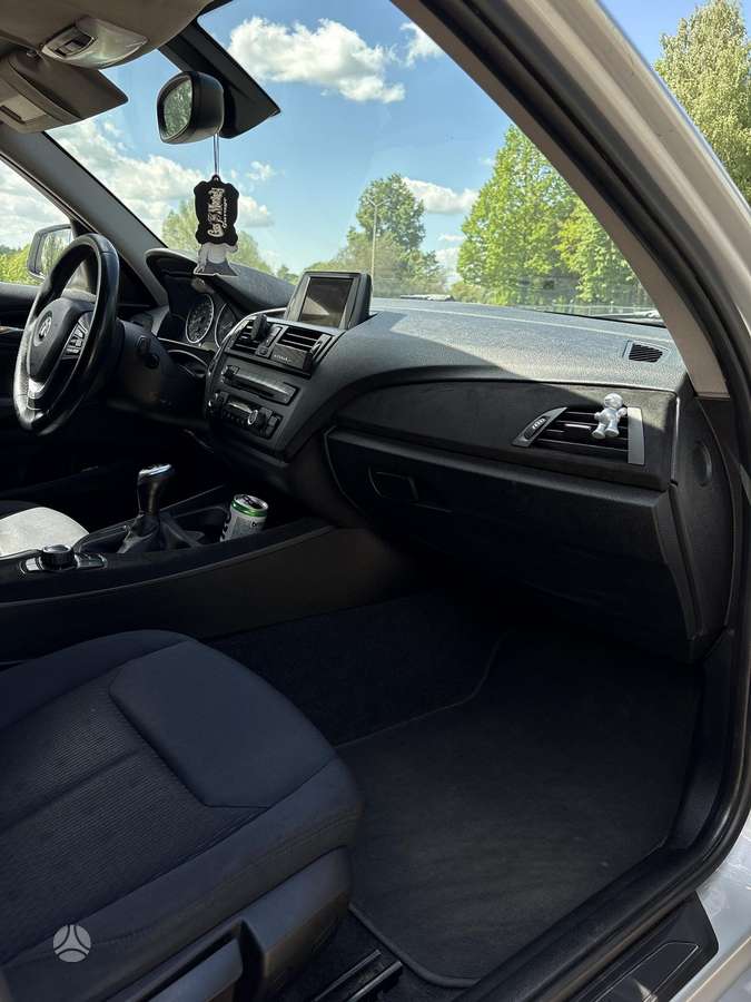 BMW 116, 2.0 l., hatchback