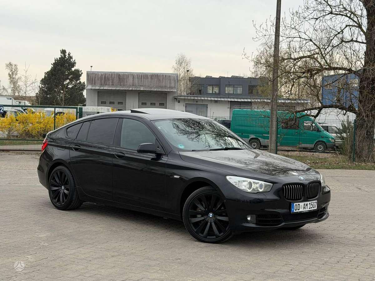 BMW 535, 3.0 l., hatchback