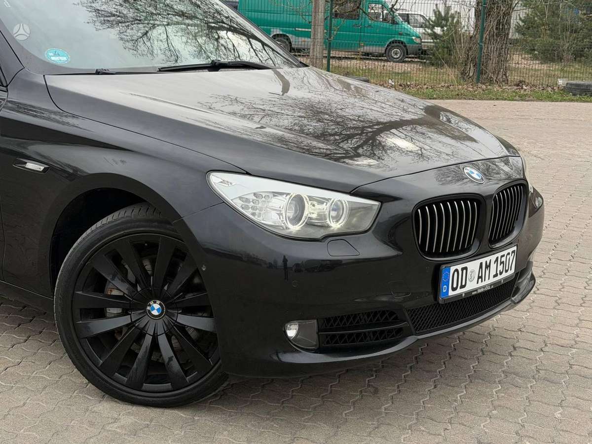 BMW 535, 3.0 l., hatchback