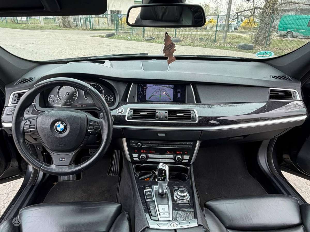 BMW 535, 3.0 l., hatchback
