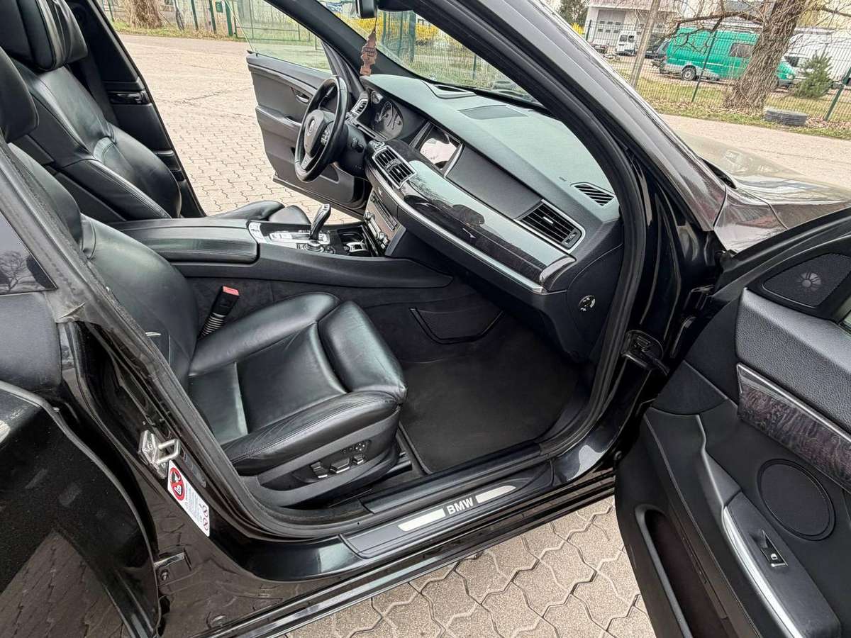 BMW 535, 3.0 l., hatchback