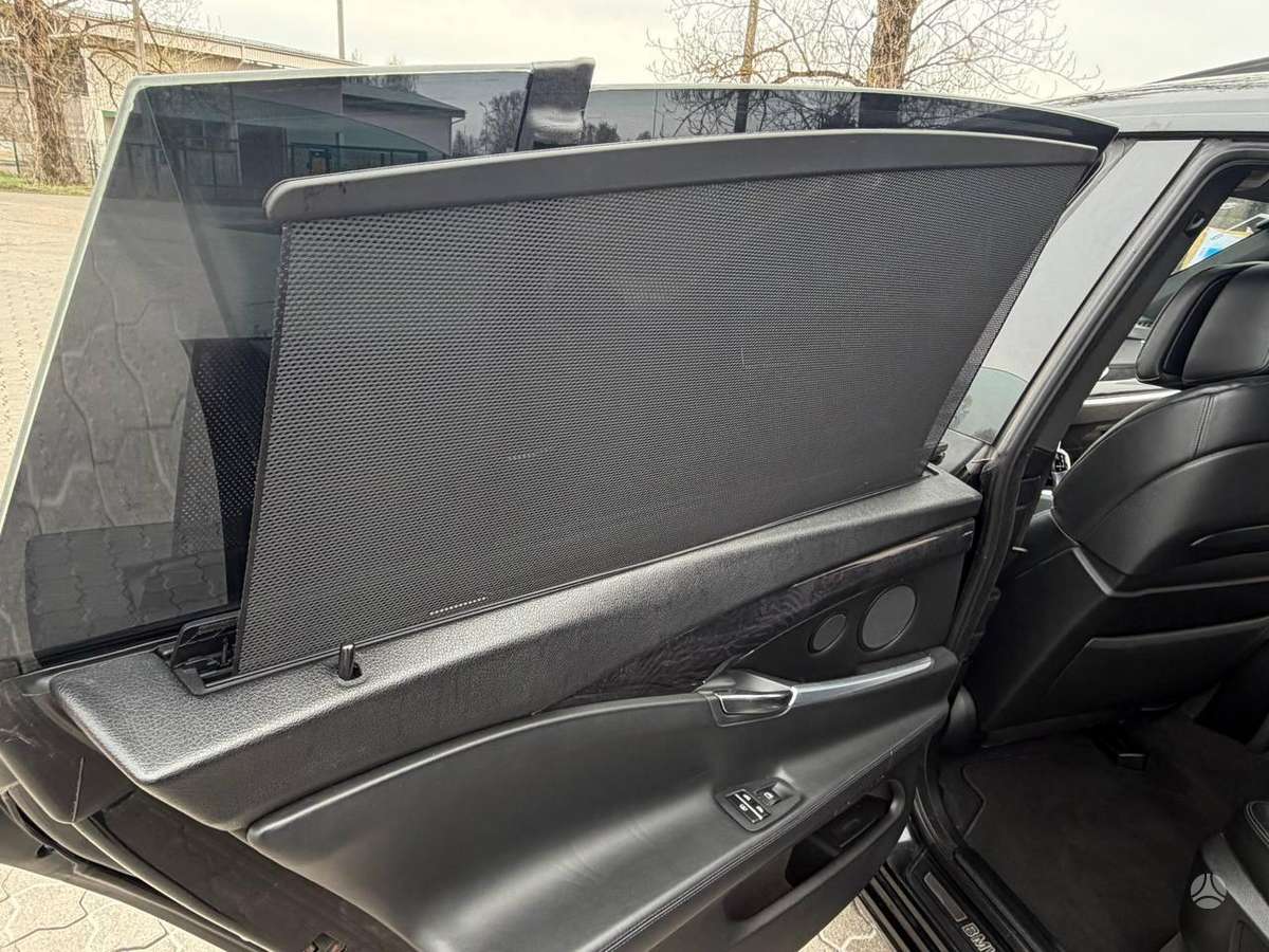 BMW 535, 3.0 l., hatchback