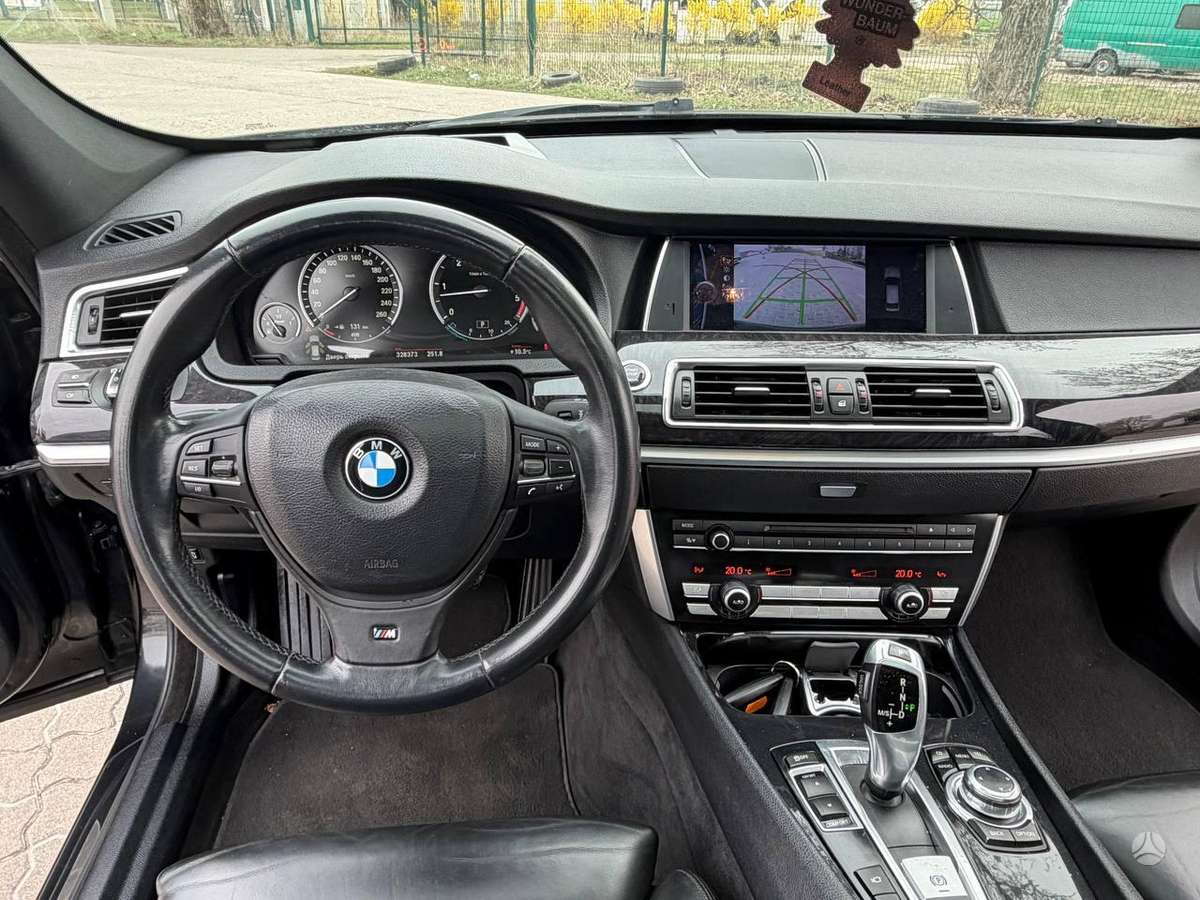 BMW 535, 3.0 l., hatchback