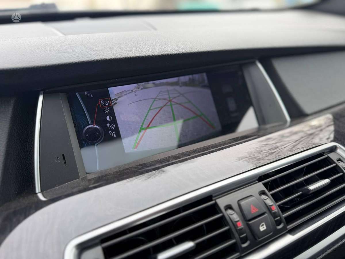BMW 535, 3.0 l., hatchback
