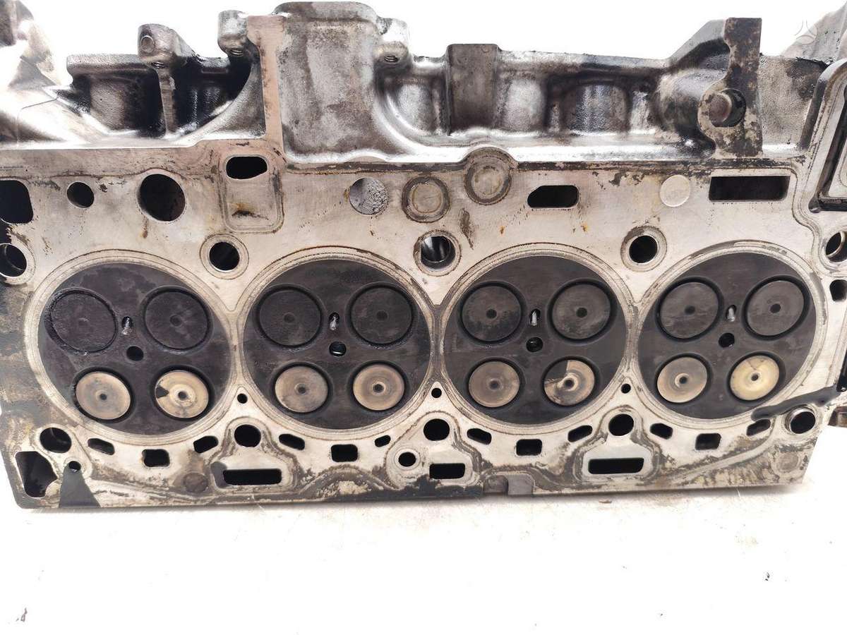 BMW 320, 7810465, cylinder head
