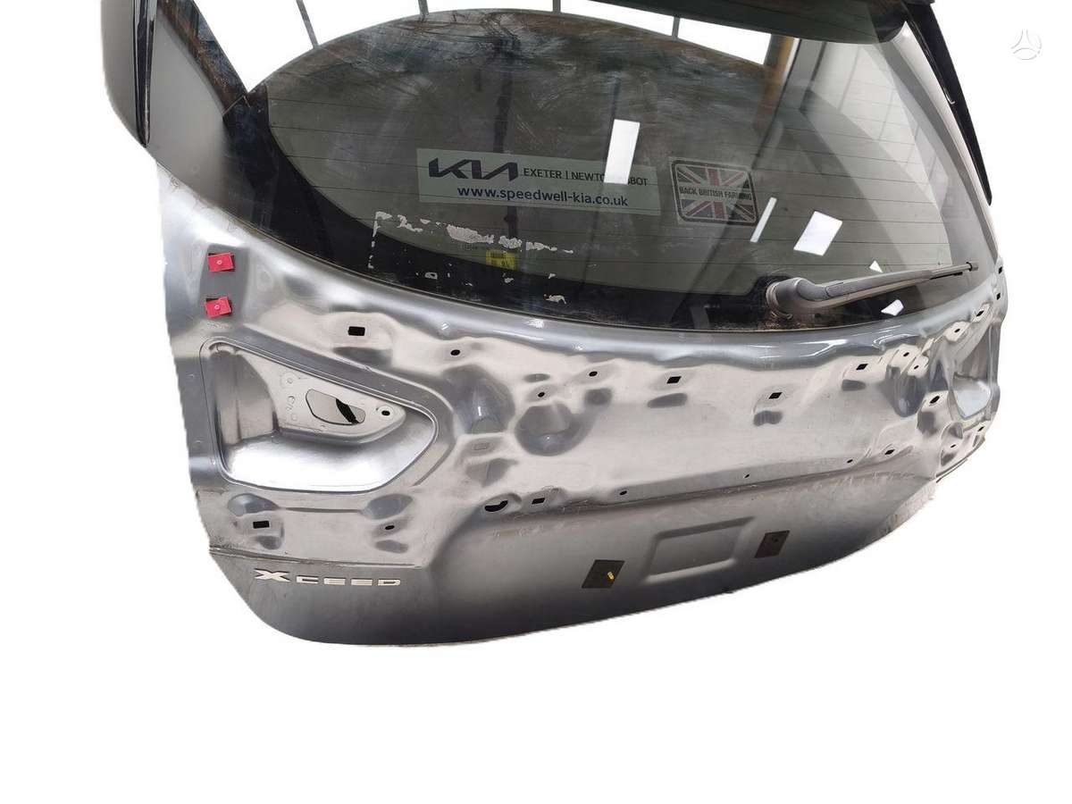 Kia XCeed hood (front, rear)
