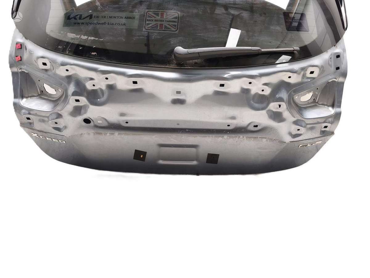 Kia XCeed hood (front, rear)