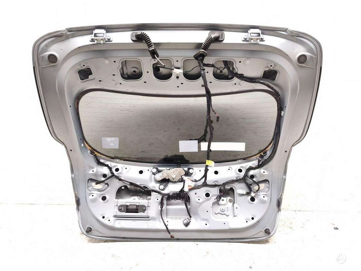 Kia XCeed hood (front, rear)