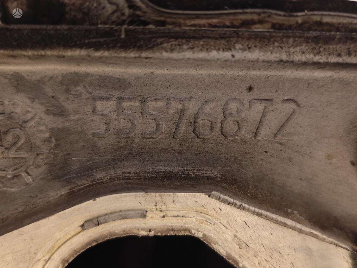 Opel Astra, 55576872, cylinder head
