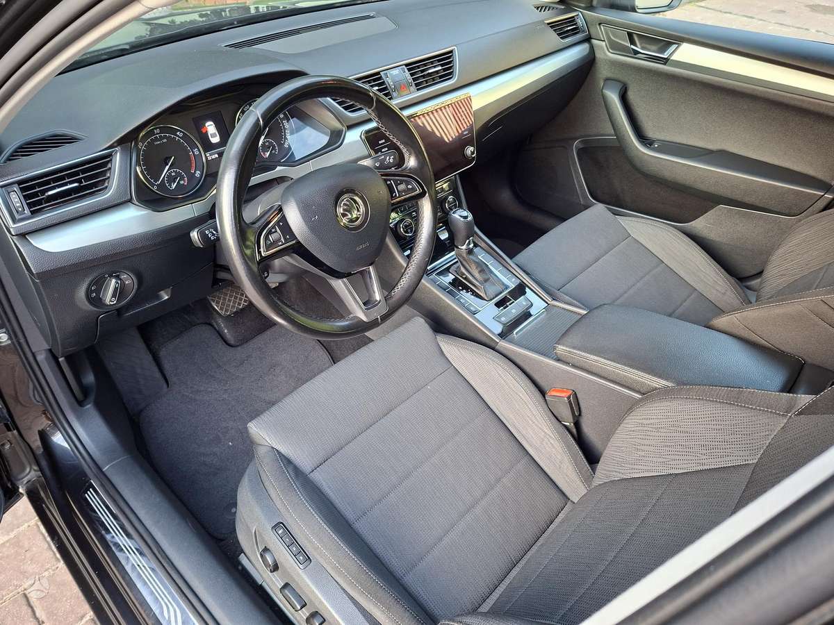 Skoda Superb, 2.0 l., Хэтчбек