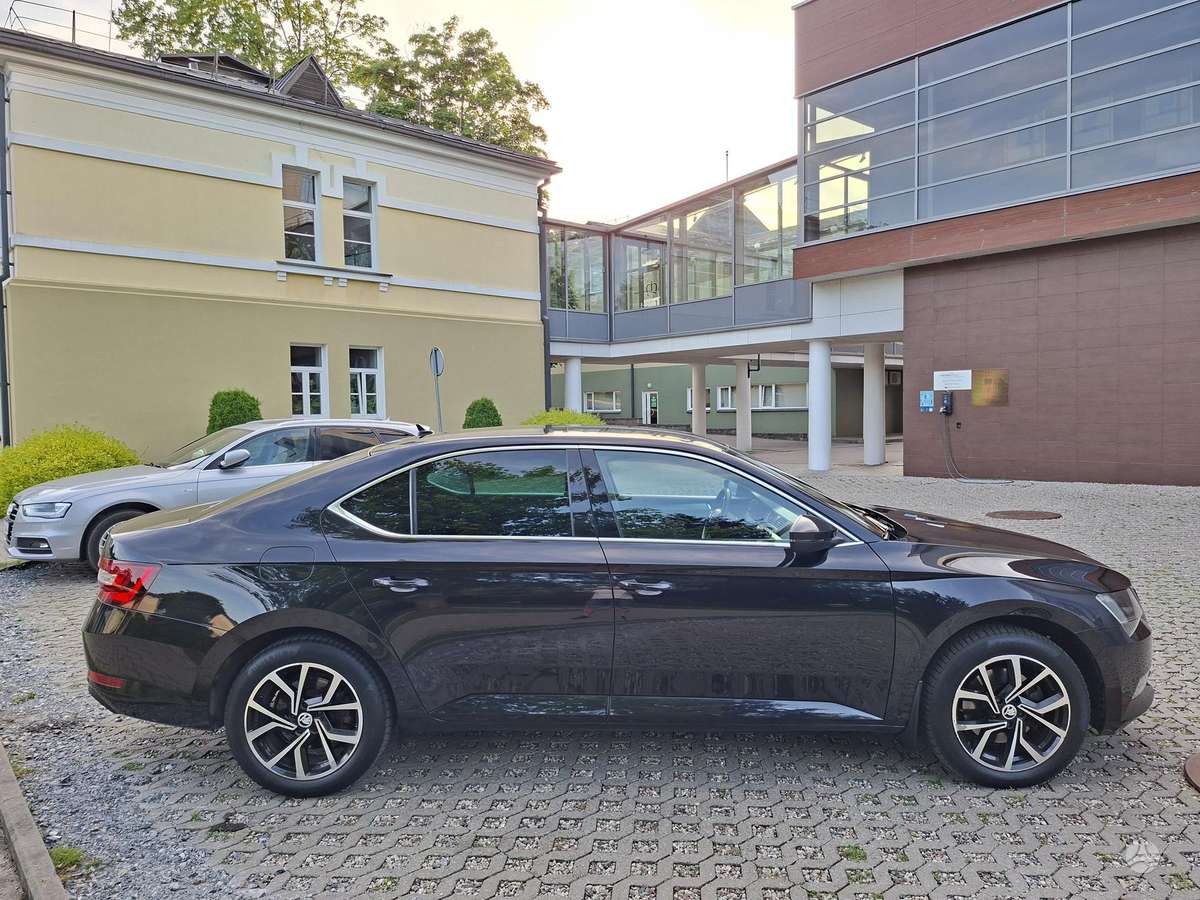 Skoda Superb, 2.0 l., Хэтчбек