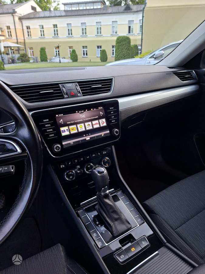 Skoda Superb, 2.0 l., Хэтчбек