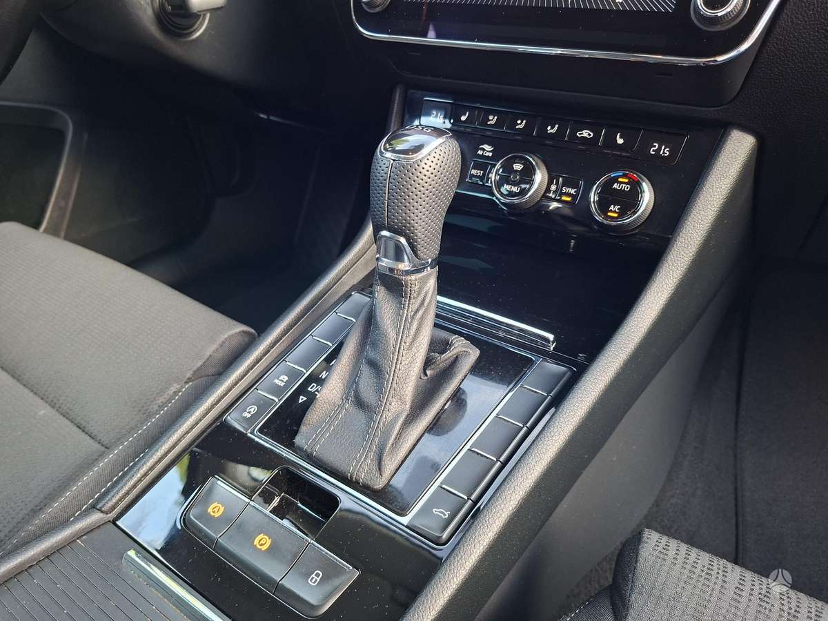 Skoda Superb, 2.0 l., Хэтчбек