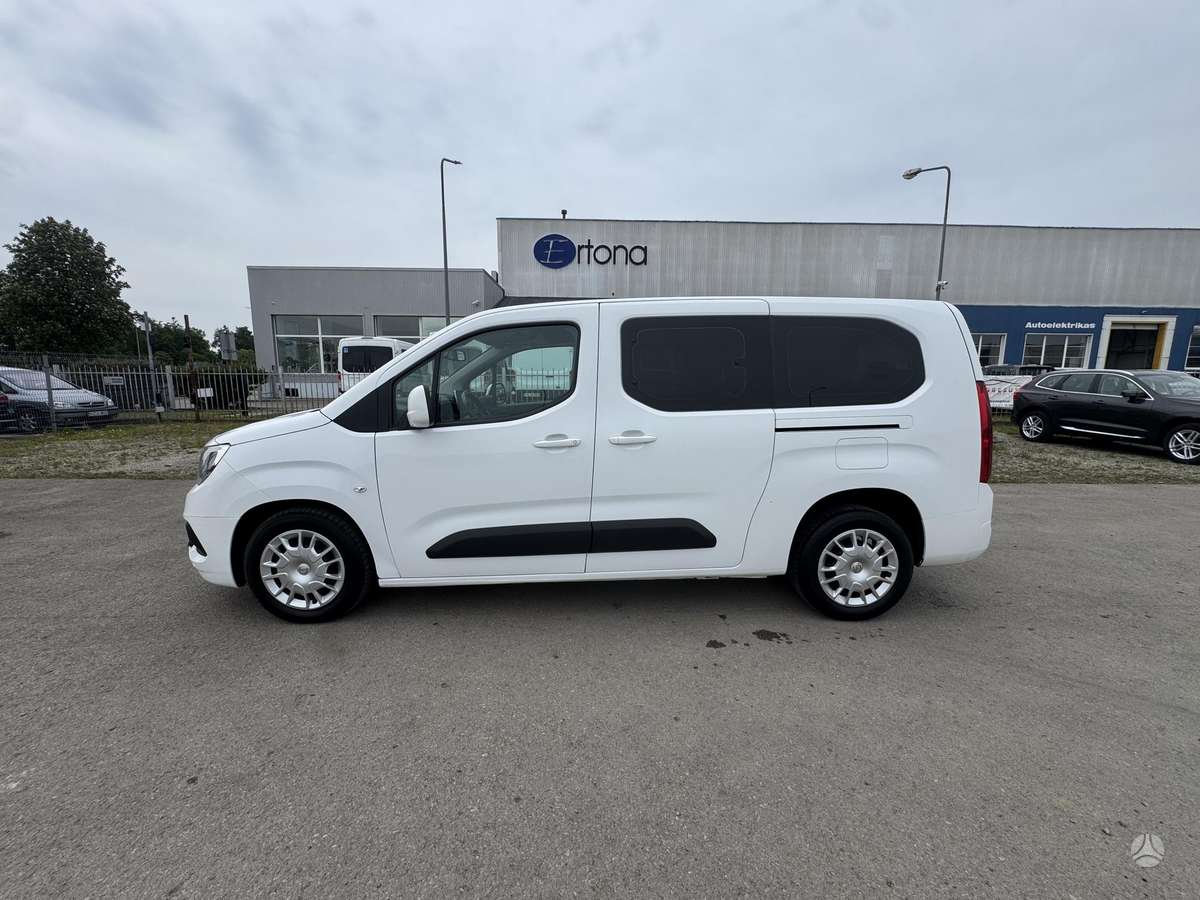 Opel Combo, 1.2 l., Минивэн