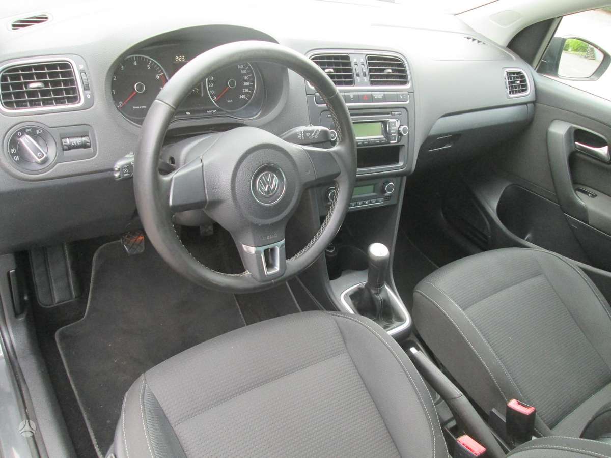 Volkswagen Polo - 8