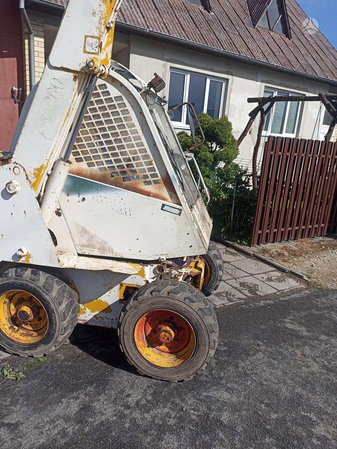 -Kita- Bupkat, mini loaders