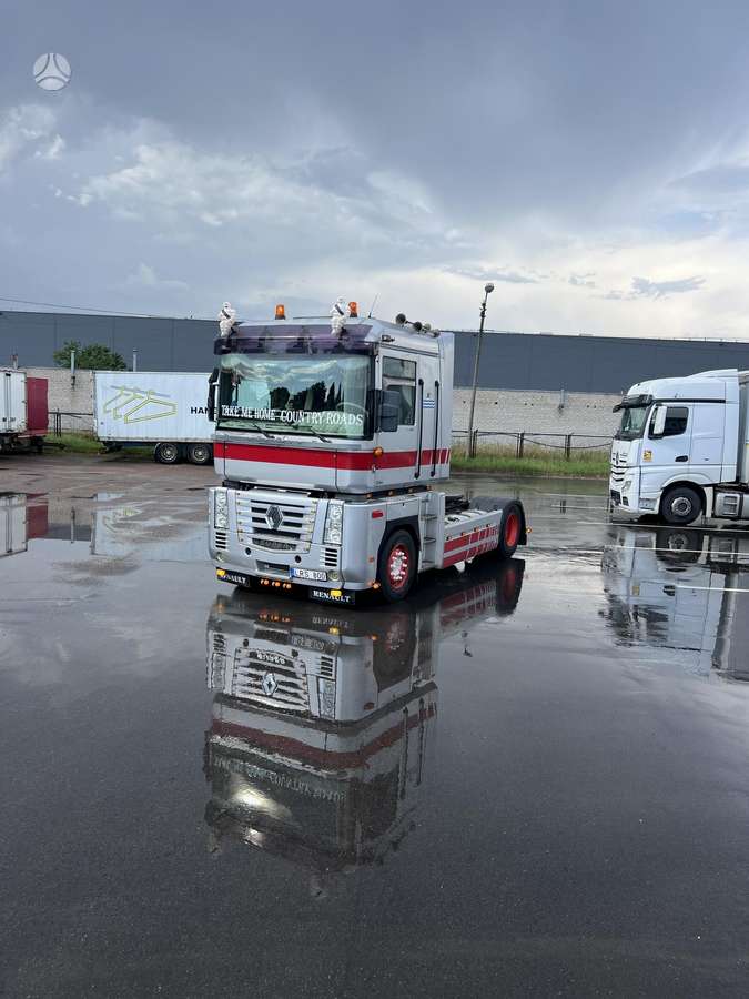 Renault Magnum 440, double sleeper