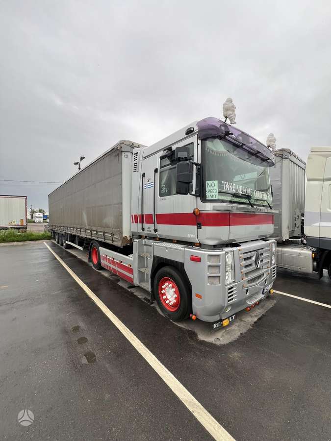 Renault Magnum 440, double sleeper