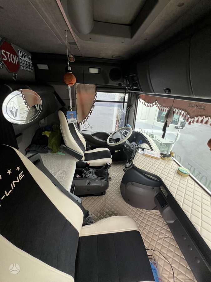 Renault Magnum 440, double sleeper